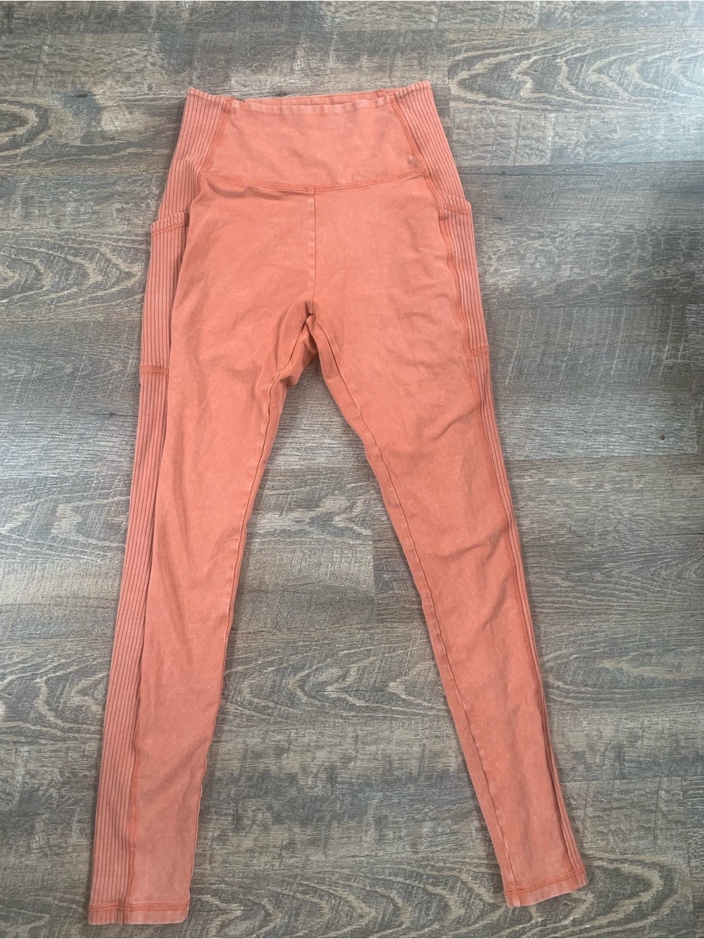 Aerie Gym Activewear High-Waist Seam-Detail Leggings in Terra Cotta